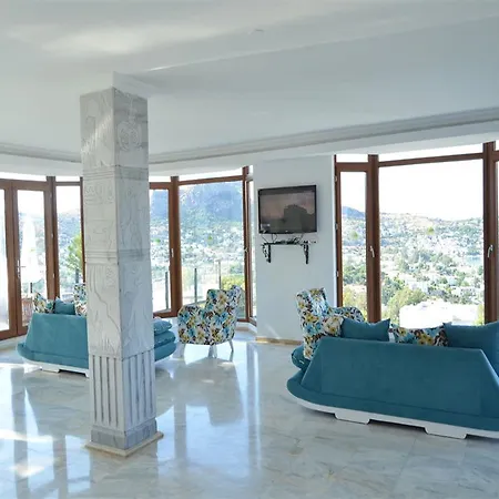 Pianof Hotel Tuerkbuekue 호텔